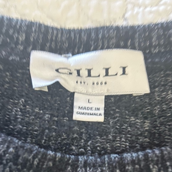 - Gilli Dark Charcoal Color Chenille Long Sleeve Top. Size Large. - Picture 2 of 4